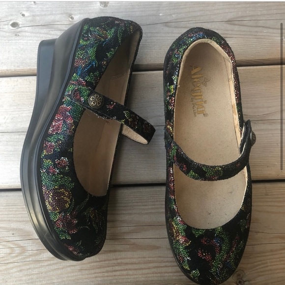 Women's 8 Alegria Flair Winter Garden Wedge Mary Jane Career Floral Pumps Shoes - Picture 3 of 12